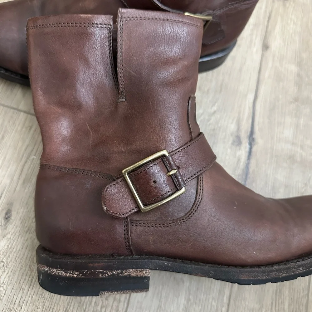 Frye Natalie short engineer Brown Leather Ankle Boots with Buckle size 8 - Picture 7 of 9